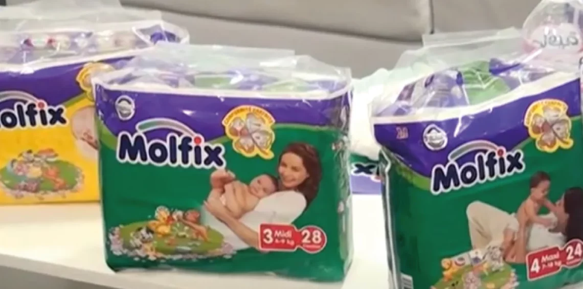Présentation des produits Molfix au Salon Maman et Enfant, spécialisés dans les couches et soins pour bébés